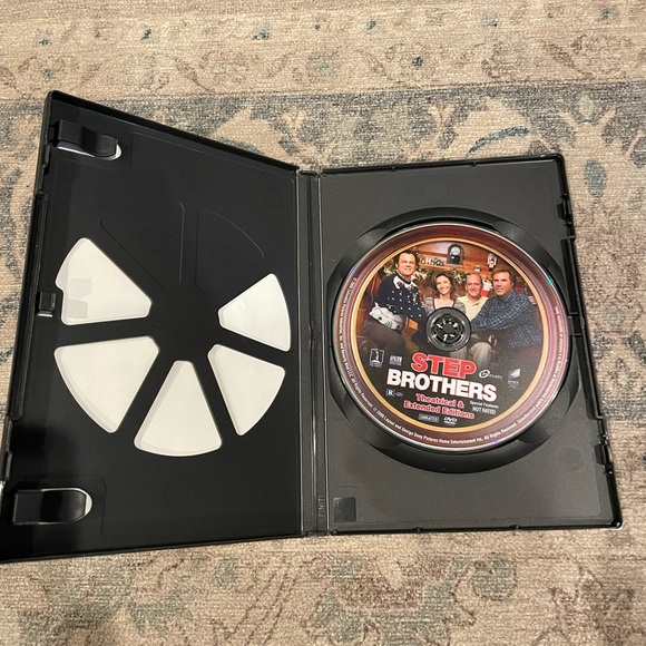 {Stepbrothers} Movie DVD Unrated Widescreen Edition, excellent used condition - Picture 3 of 3